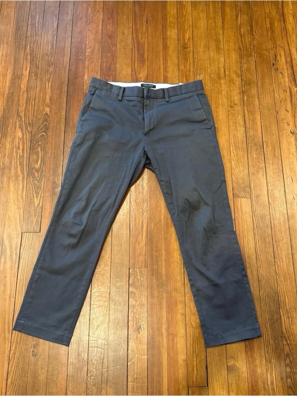 Banana Republic charcoal Chino Pants 33x27